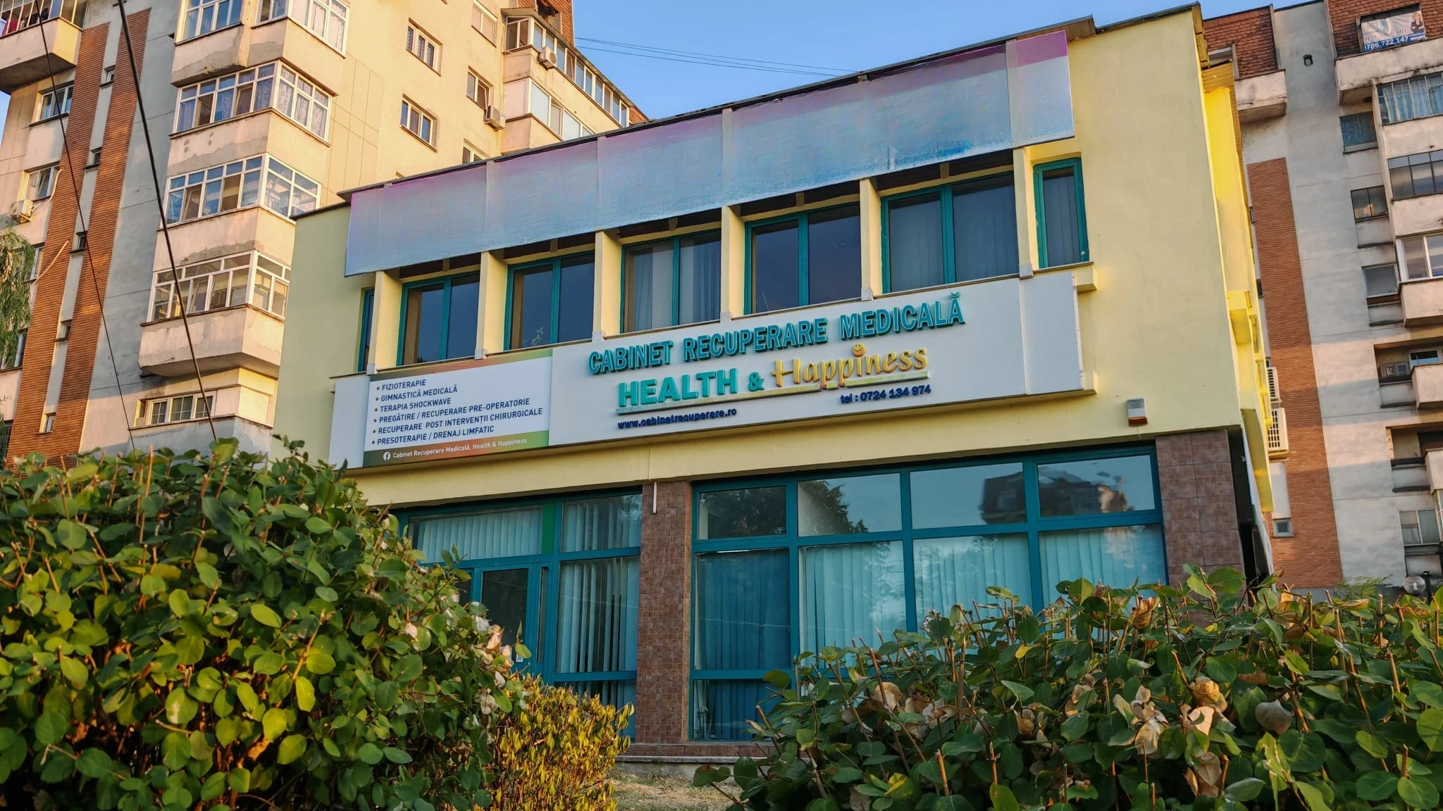 Imagine cu clinica Health & Happiness